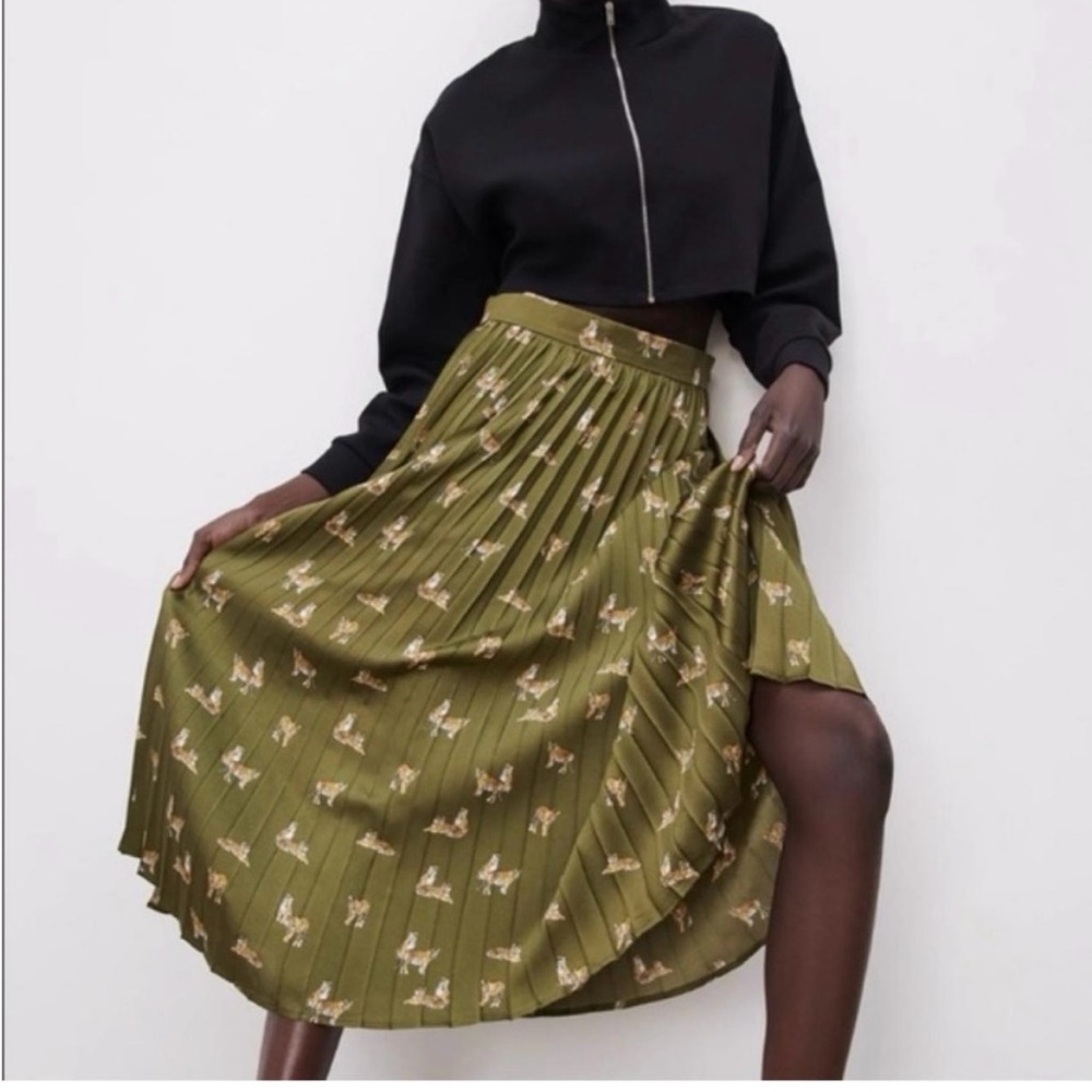 Zara Skirt Olive midi skirt with tiger design, size large
